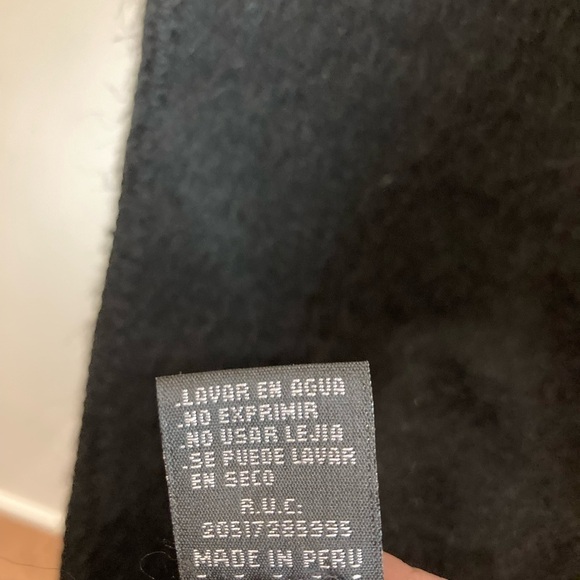 ALPACA CAMARGO Alpaca Scarf With Fringe Made in Peru - Picture 3 of 7